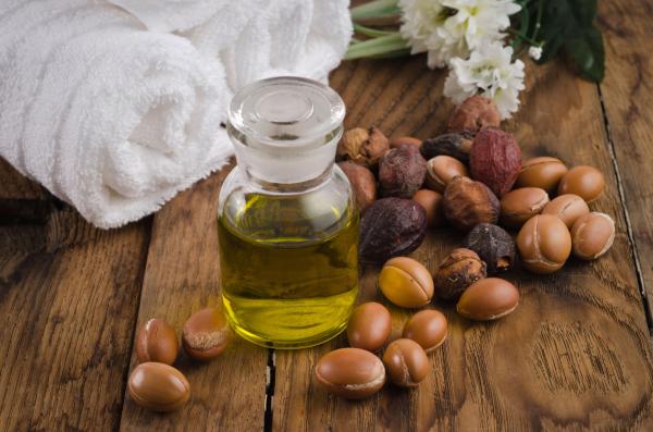 Produits naturels pour laver son chien - L'huile d'argan